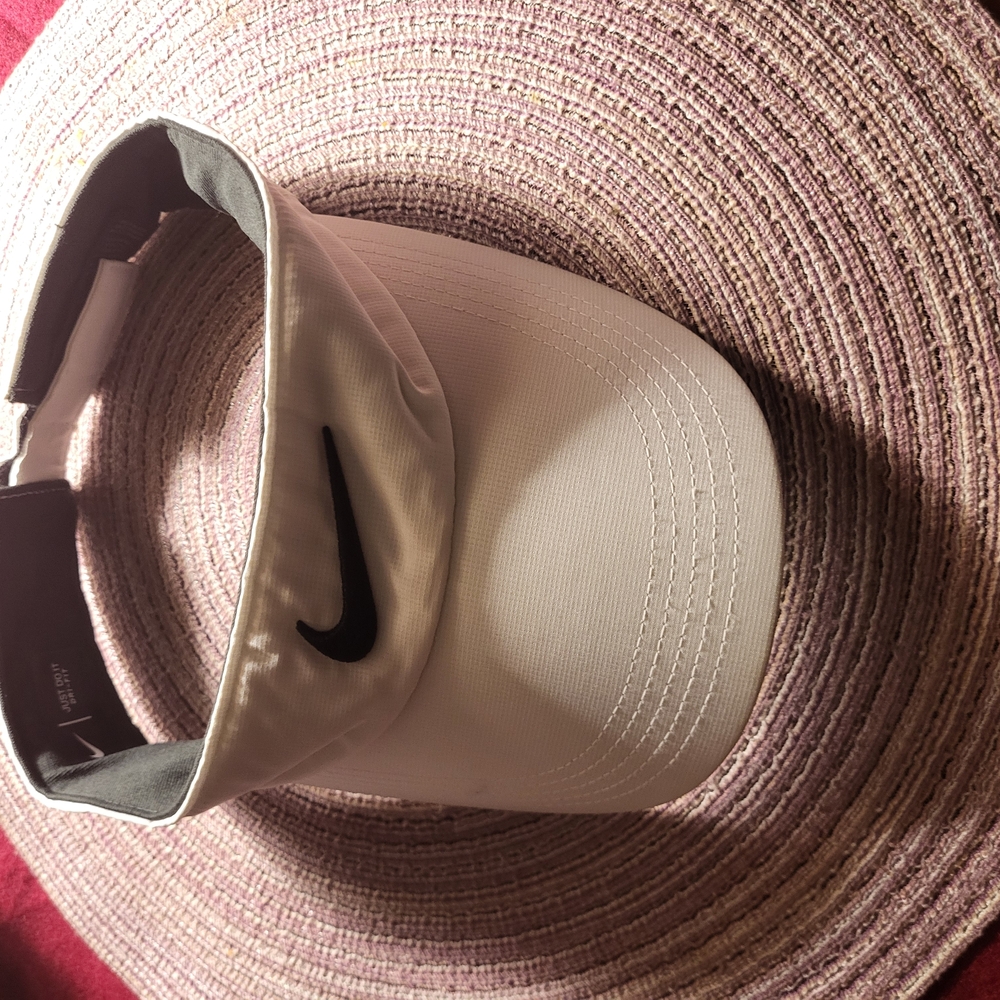 Nike White and Black Sports Visor
